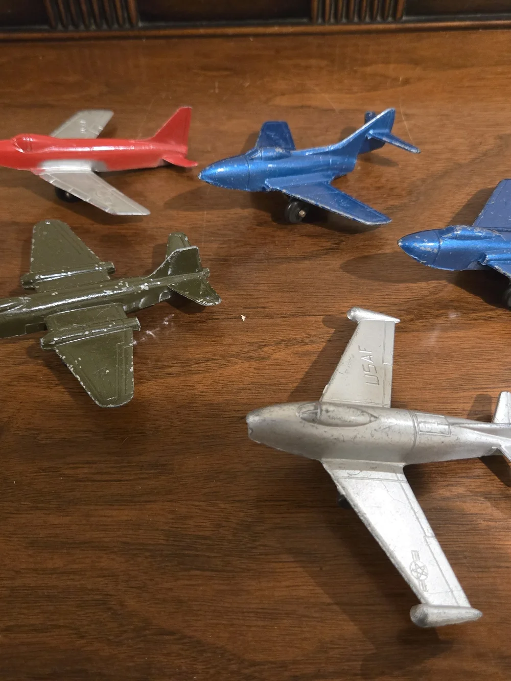 Die-Cast Kids Toy Airplane Pack – Blue, Red, Olive, Silver 1950s